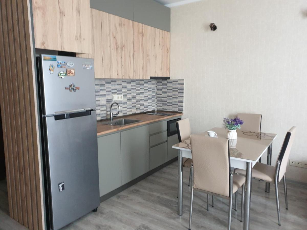 Lia'S Apartment In Orbi Batumi Exterior photo
